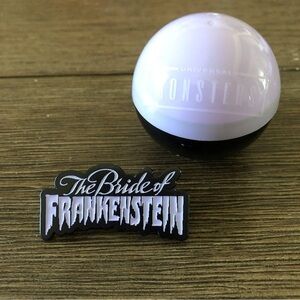 Universal Monsters Mystery Capsule: The Bride of Frankenstein enamel pin